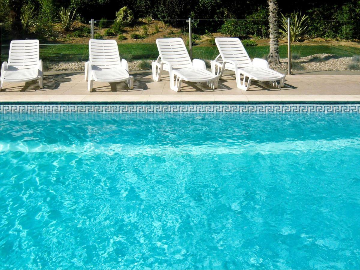 Ibis Salon De Provence Hotel Exterior photo