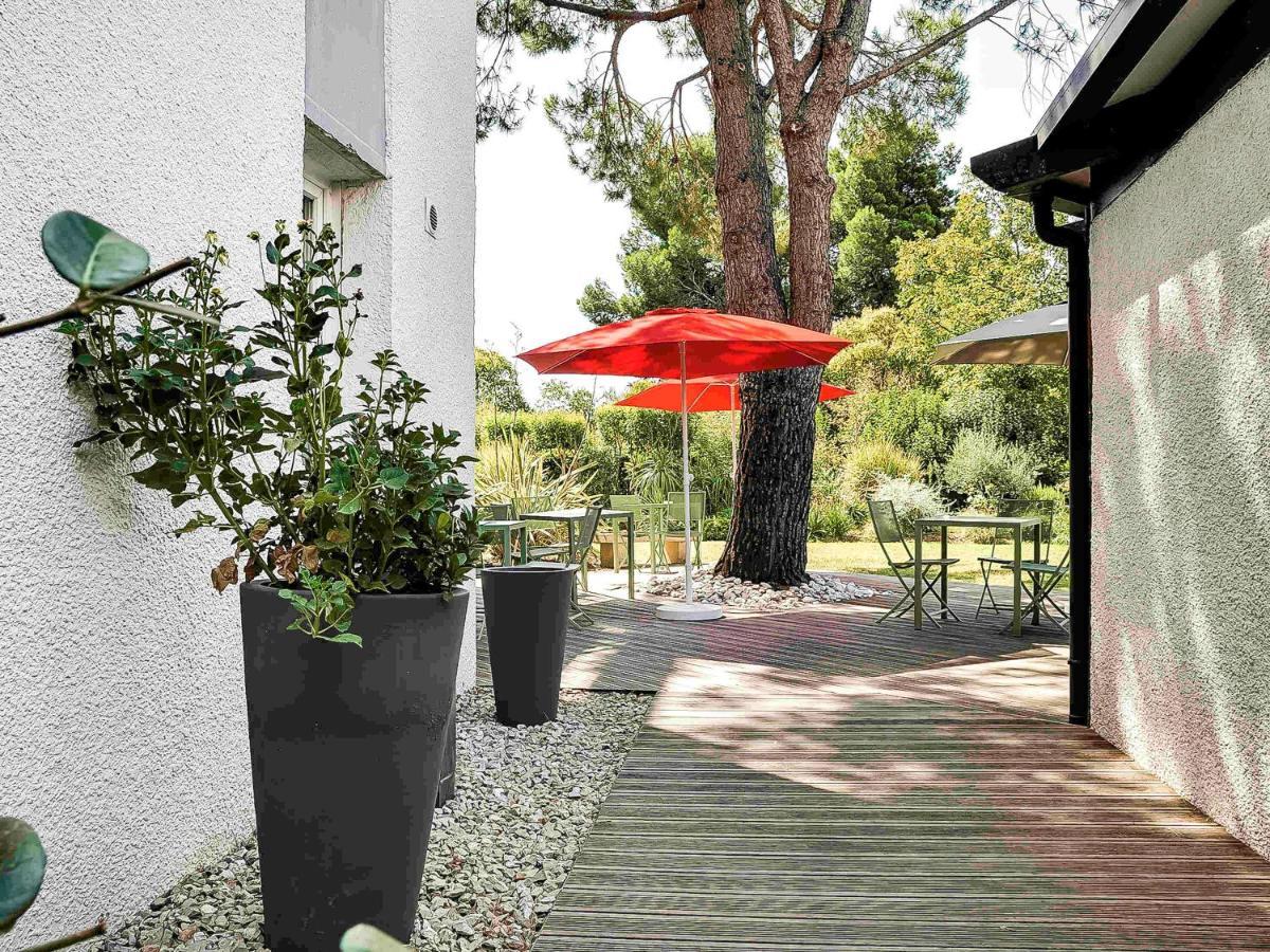 Ibis Salon De Provence Hotel Exterior photo