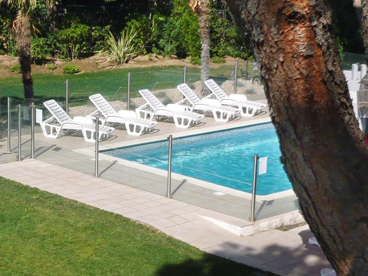 Ibis Salon De Provence Hotel Exterior photo