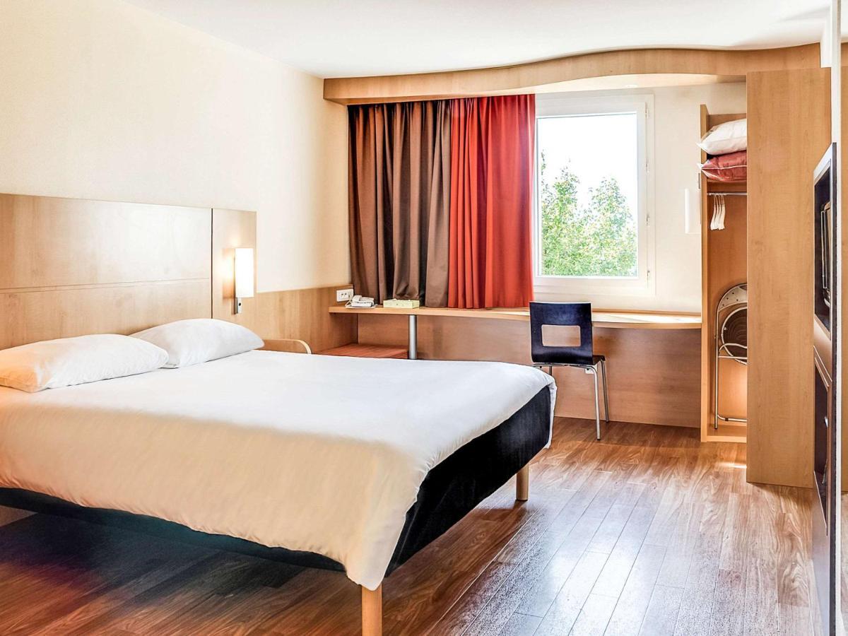 Ibis Salon De Provence Hotel Exterior photo