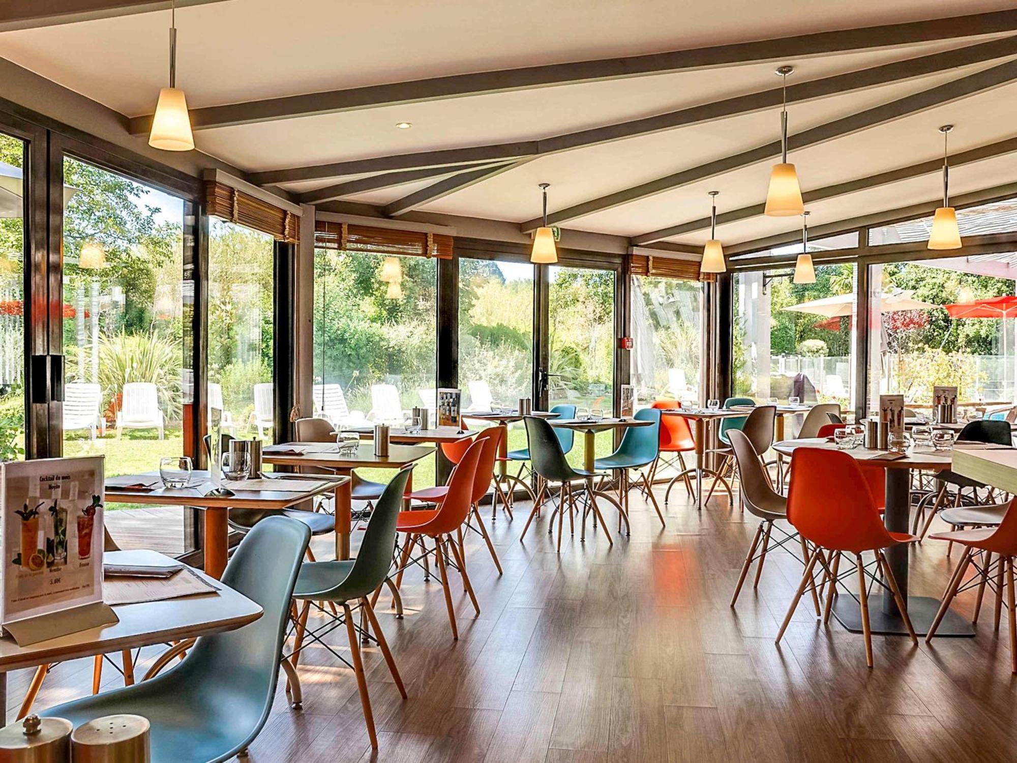 Ibis Salon De Provence Hotel Exterior photo