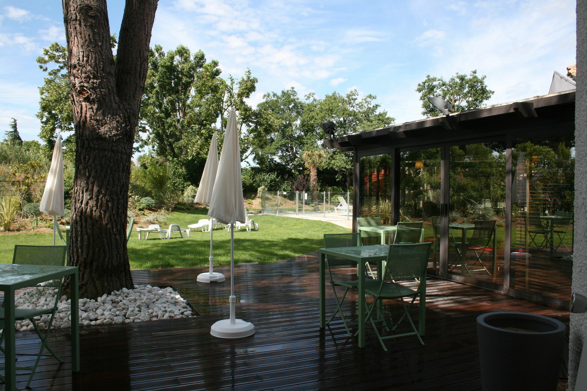Ibis Salon De Provence Hotel Exterior photo