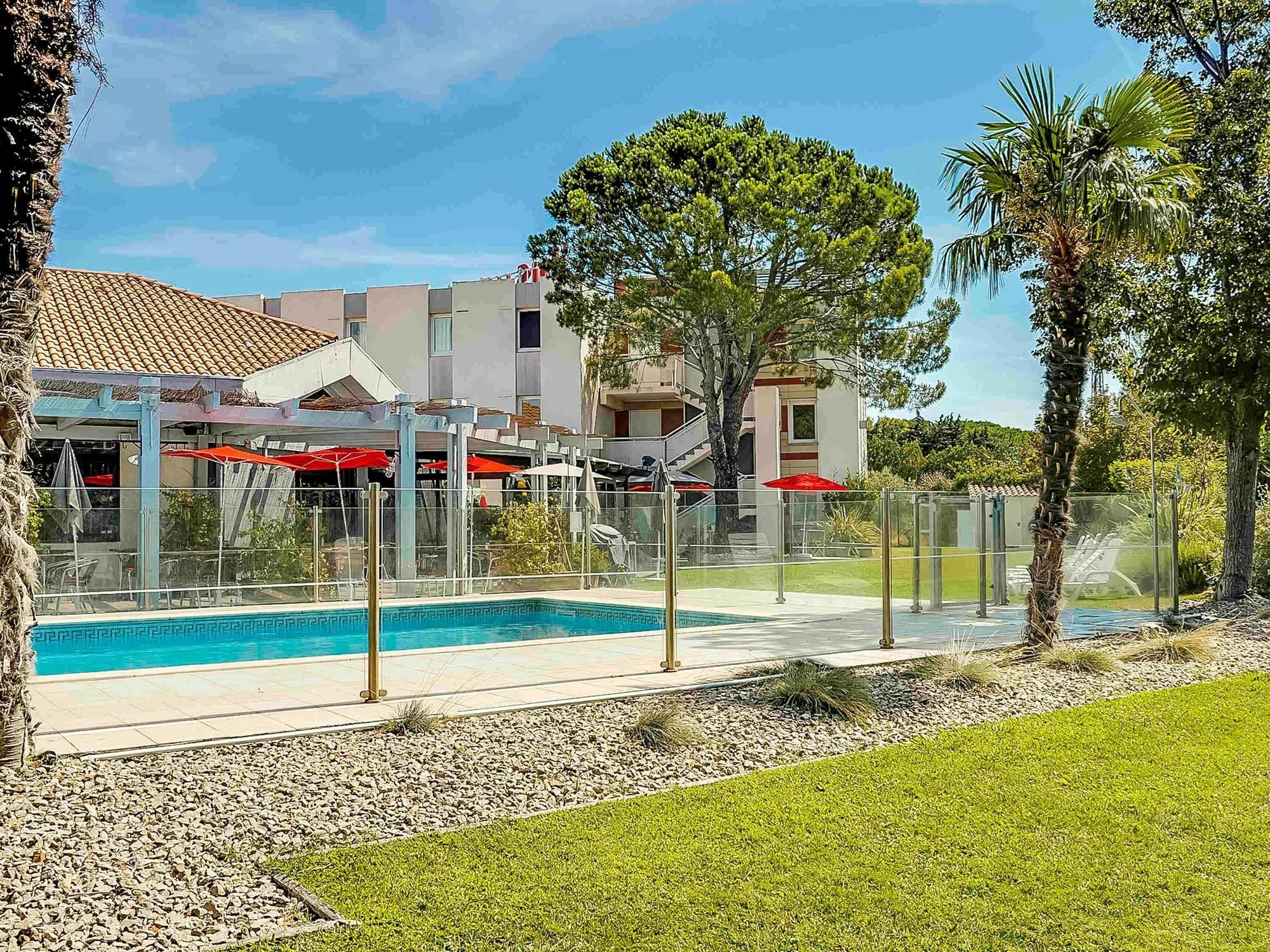 Ibis Salon De Provence Hotel Exterior photo